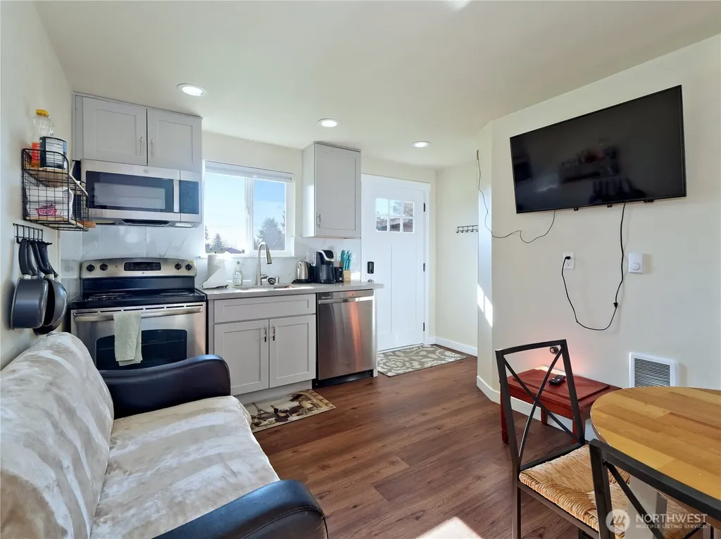 6105 S 124th Street Seattle WA 98178