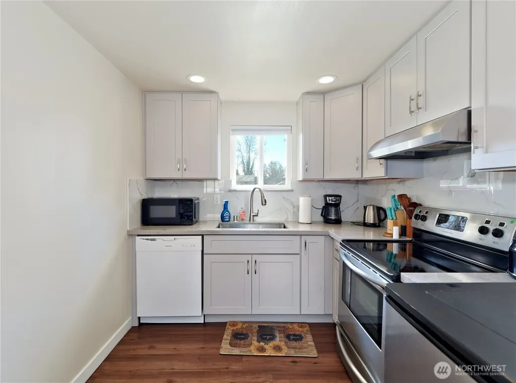6105 S 124th Street Seattle WA 98178