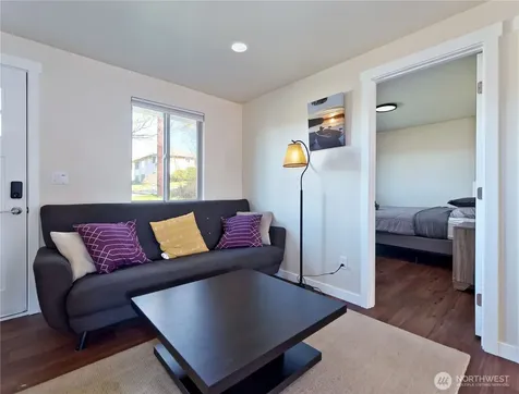 6105 S 124th Street Seattle WA 98178