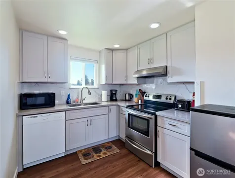 6105 S 124th Street Seattle WA 98178