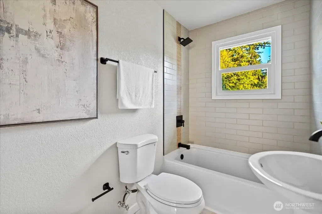 14722 Kapowsin Highway E Graham WA 98338