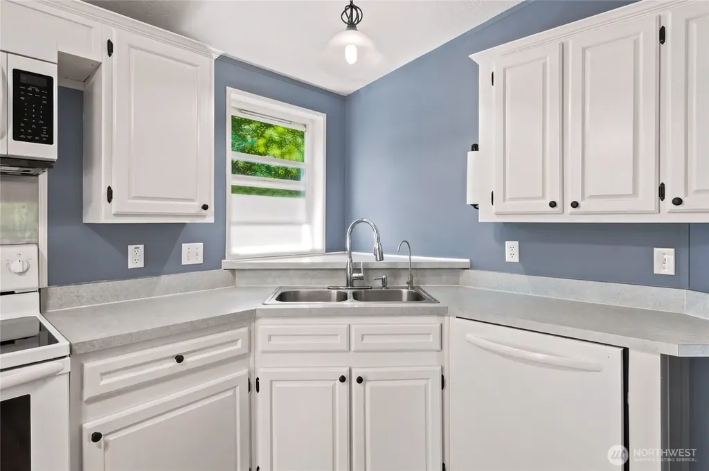111 Shallow Shore Road Bellingham WA 98229