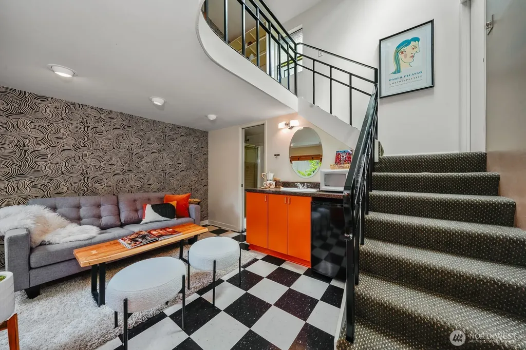 2202 Federal Avenue East Seattle WA 98102