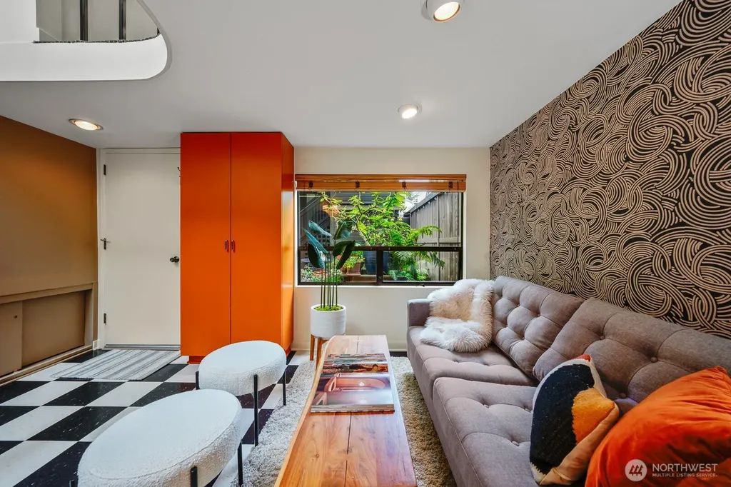 2202 Federal Avenue East Seattle WA 98102
