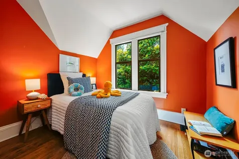 2202 Federal Avenue East Seattle WA 98102