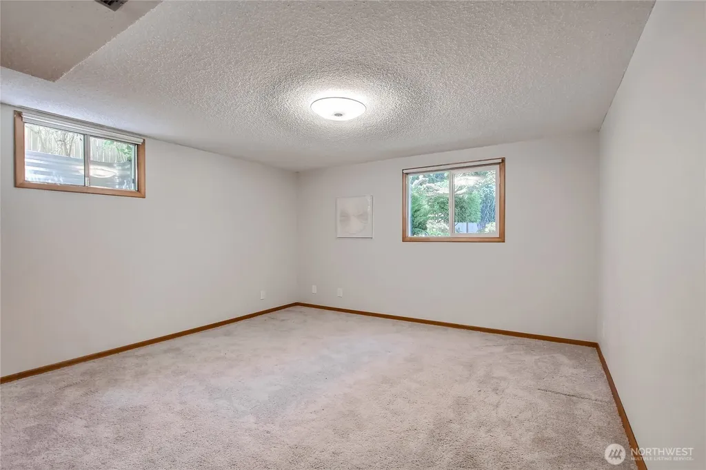 1754 N Narrows Drive Tacoma WA 98406