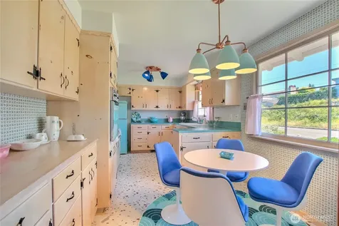 1754 N Narrows Drive Tacoma WA 98406