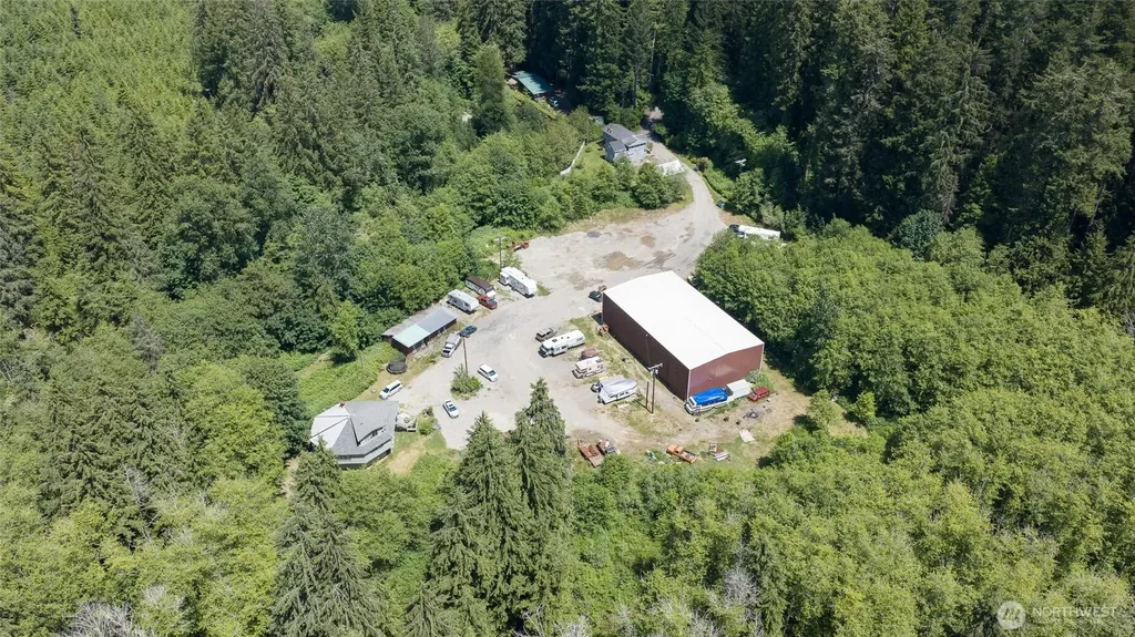 6467 Us Highway 101 Amanda Park WA 98526