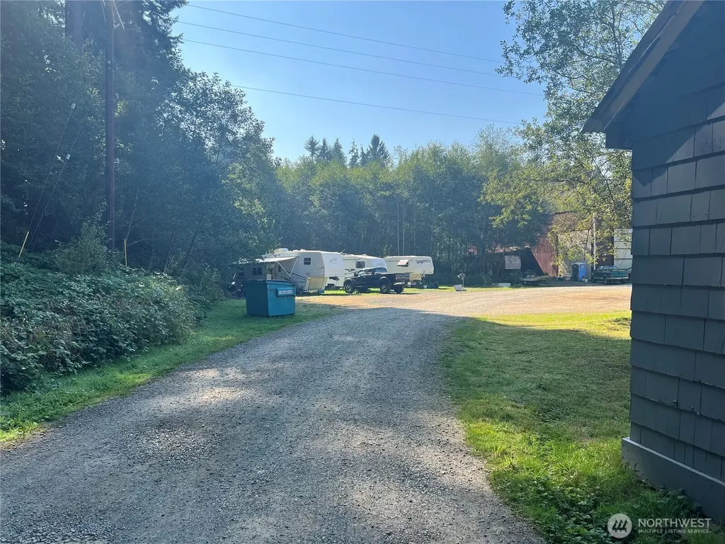 6467 Us Highway 101 Amanda Park WA 98526