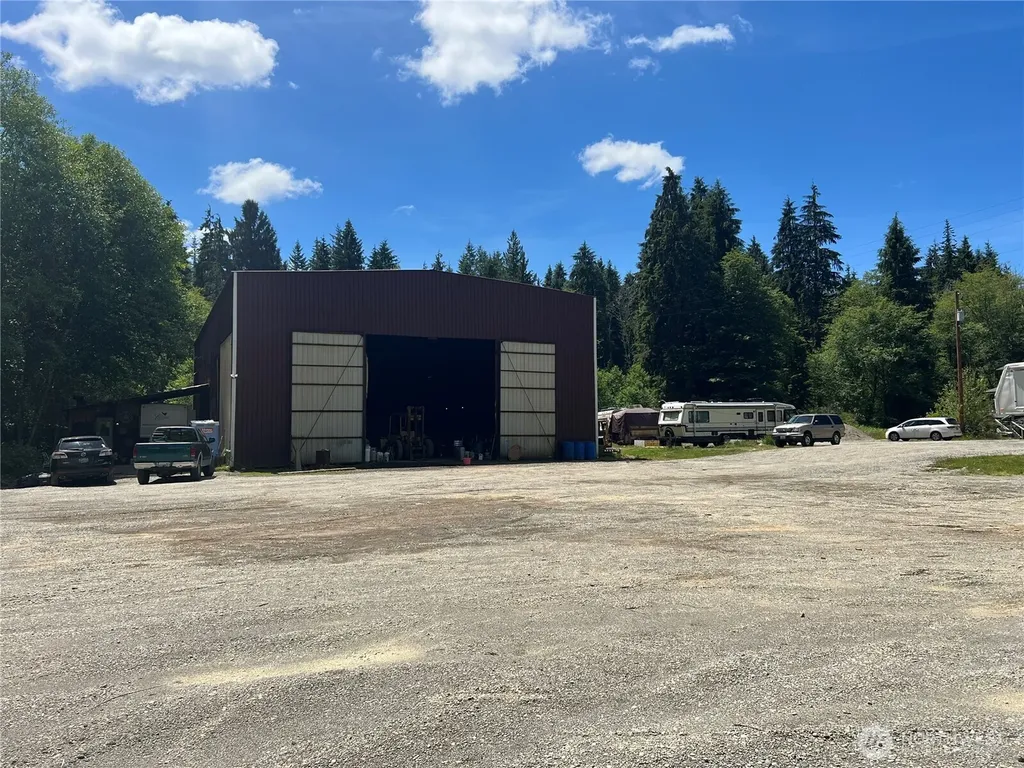 6467 Us Highway 101 Amanda Park WA 98526