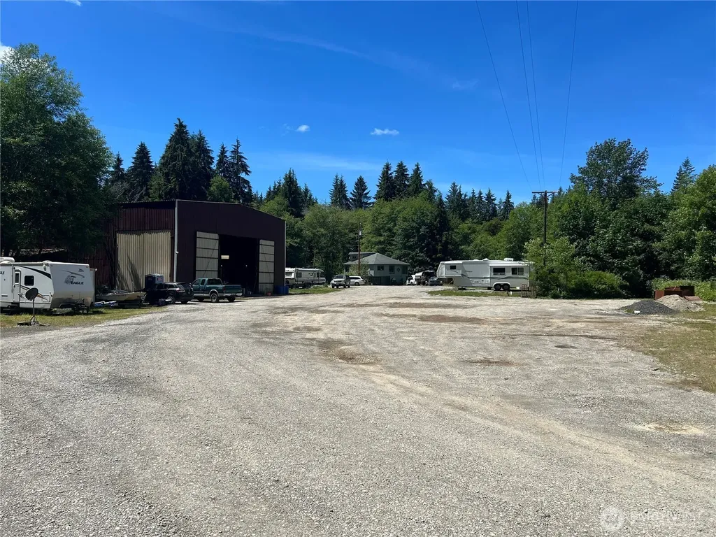 6467 Us Highway 101 Amanda Park WA 98526