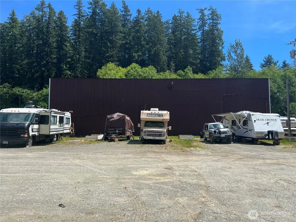 6467 Us Highway 101 Amanda Park WA 98526