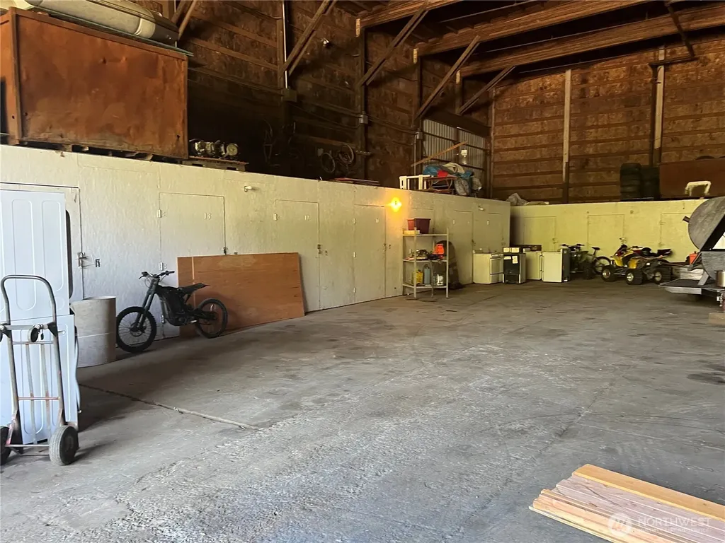 6467 Us Highway 101 Amanda Park WA 98526