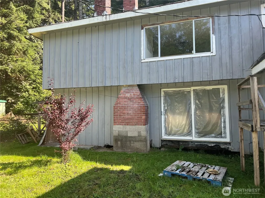 6467 Us Highway 101 Amanda Park WA 98526