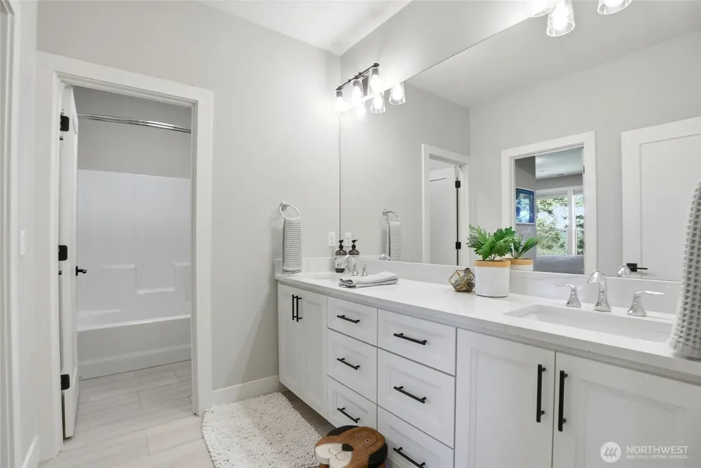 3011 NW Lake Road Camas WA 98607