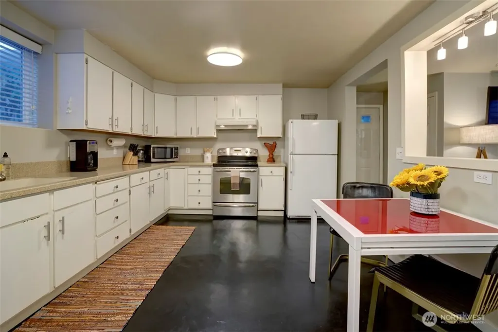 3936 Woodland Park Avenue N Seattle WA 98103