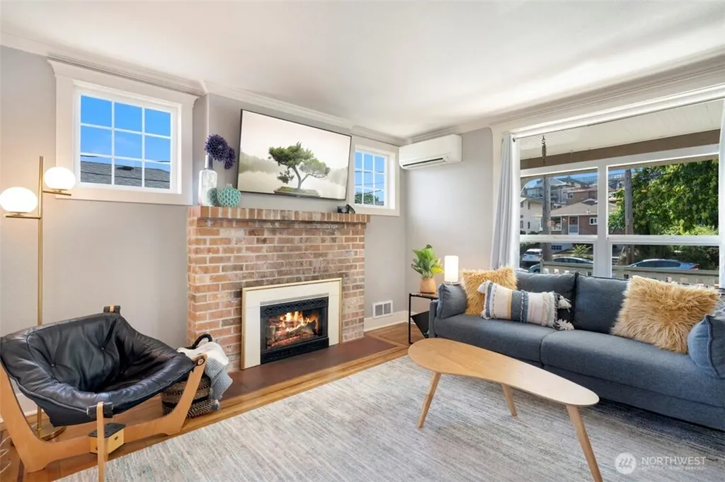 3936 Woodland Park Avenue N Seattle WA 98103