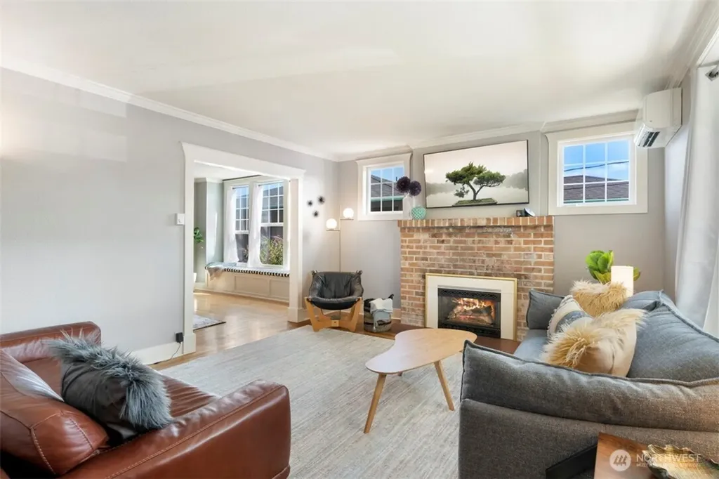 3936 Woodland Park Avenue N Seattle WA 98103