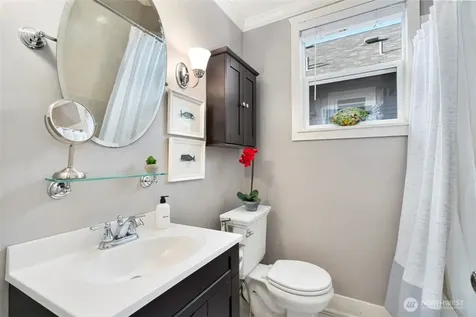 3936 Woodland Park Avenue N Seattle WA 98103