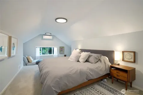 3936 Woodland Park Avenue N Seattle WA 98103