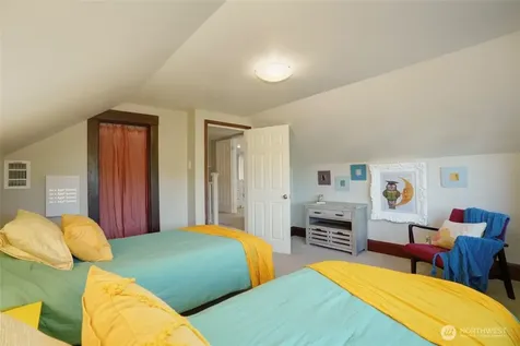3936 Woodland Park Avenue N Seattle WA 98103