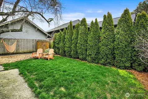 3936 Woodland Park Avenue N Seattle WA 98103