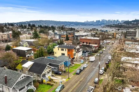 3936 Woodland Park Avenue N Seattle WA 98103