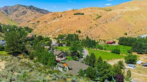 2777 Number 1 Canyon Road Wenatchee WA 98801