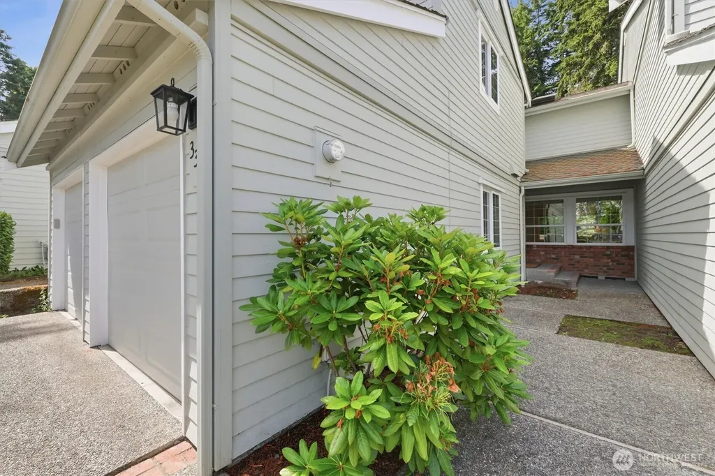333 145th Place SE Bellevue WA 98007