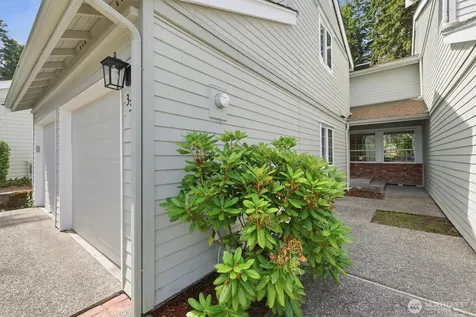 333 145th Place SE Bellevue WA 98007