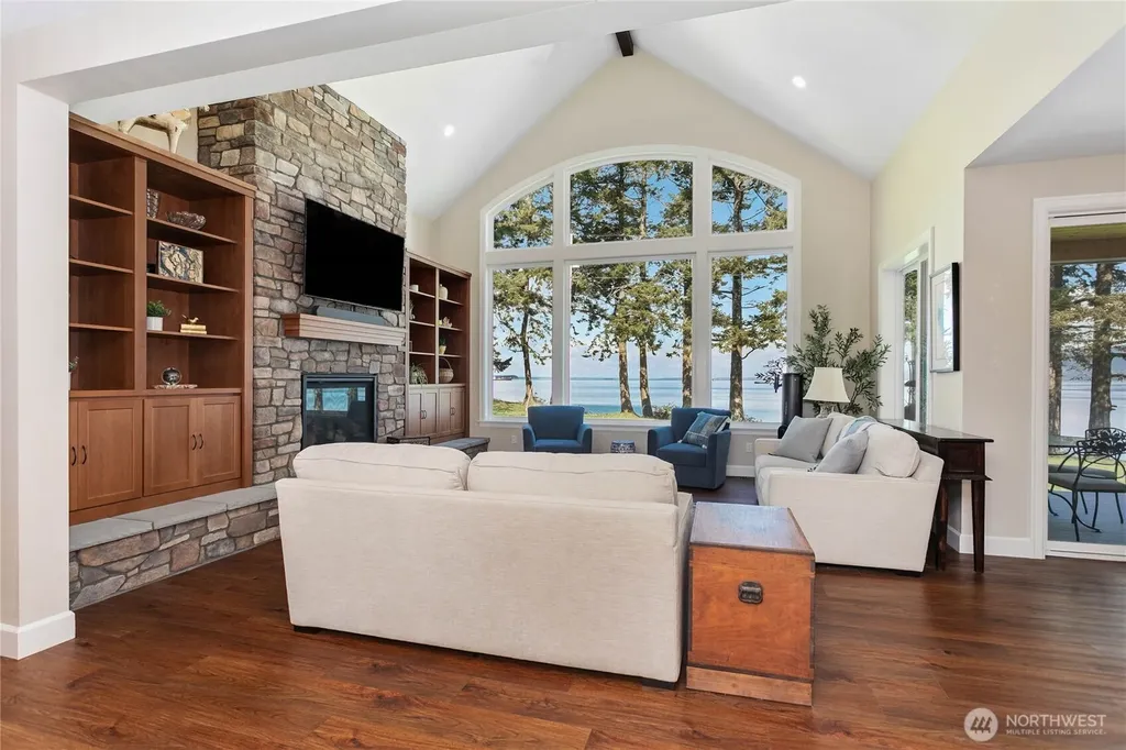 9367 Marshall Road Bow WA 98232