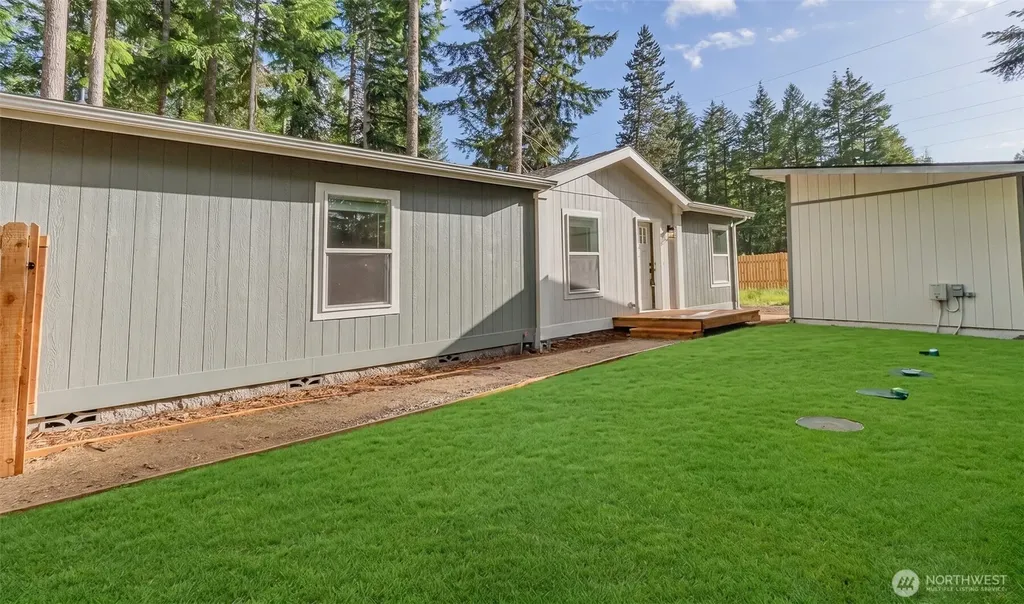 151 N Chinook N Hoodsport WA 98548