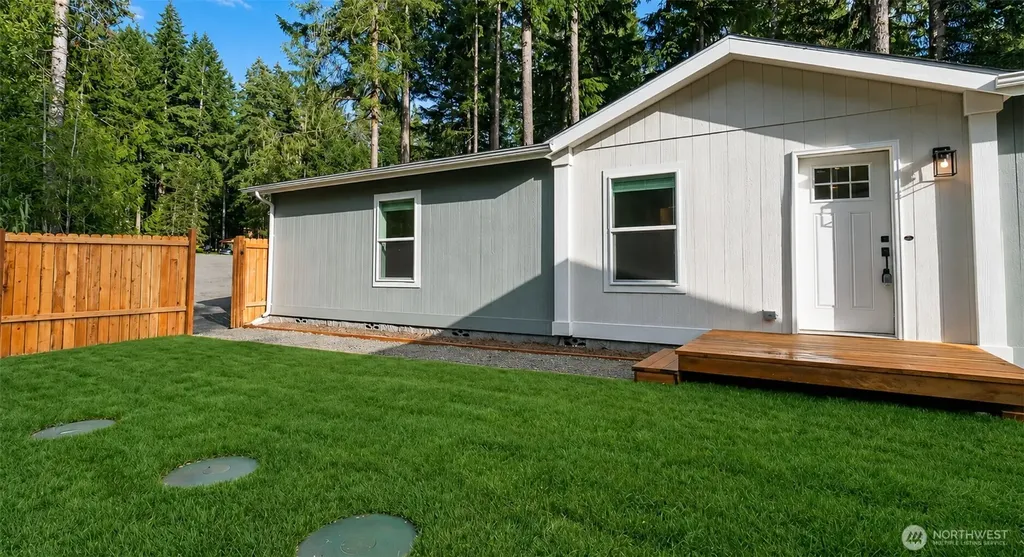 151 N Chinook N Hoodsport WA 98548