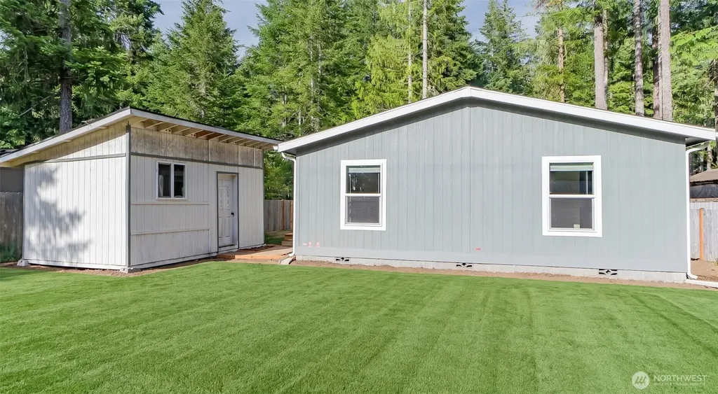 151 N Chinook N Hoodsport WA 98548