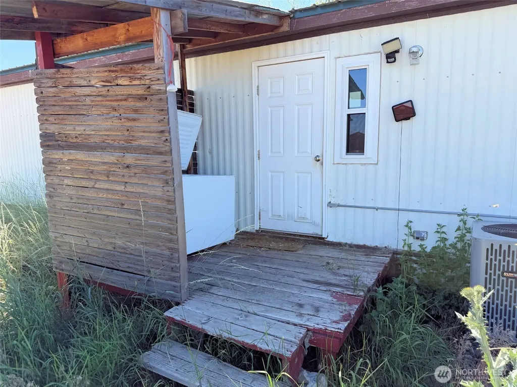 32498 Crick Road N Wilbur WA 99185