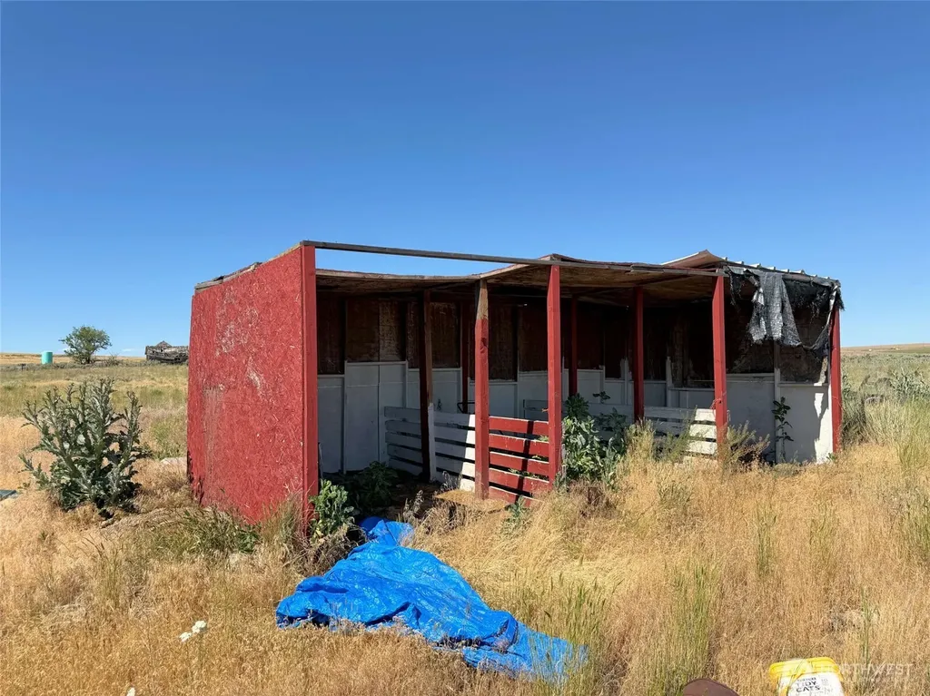32498 Crick Road N Wilbur WA 99185