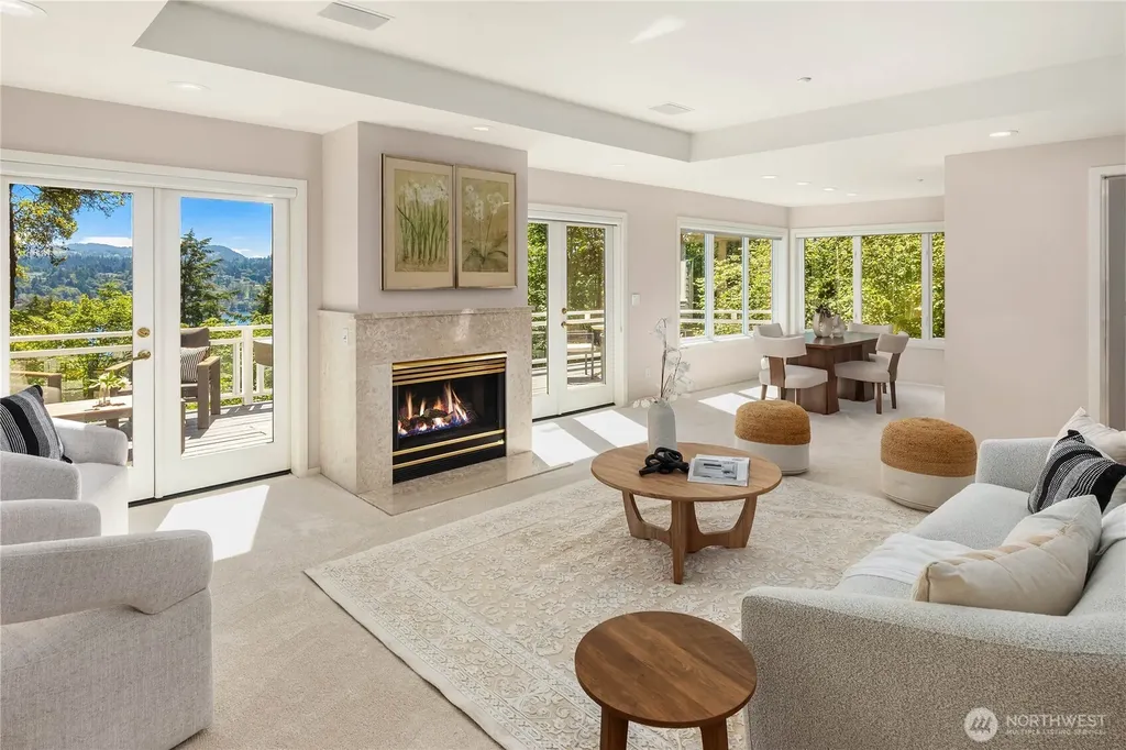 9210 Parkwood Ridge Road Mercer Island WA 98040