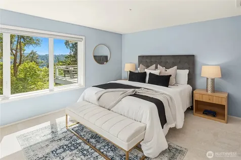 9210 Parkwood Ridge Road Mercer Island WA 98040