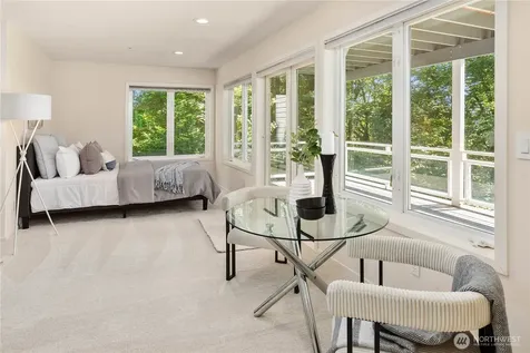 9210 Parkwood Ridge Road Mercer Island WA 98040