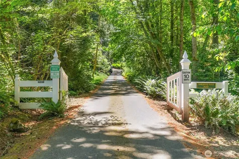 9210 Parkwood Ridge Road Mercer Island WA 98040