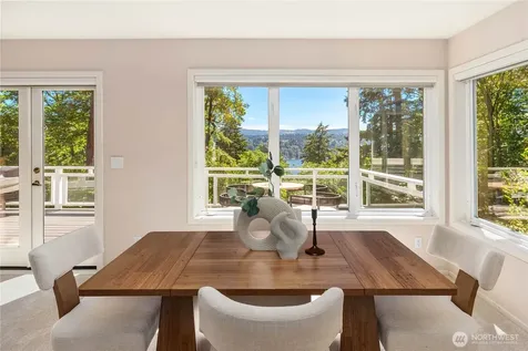 9210 Parkwood Ridge Road Mercer Island WA 98040