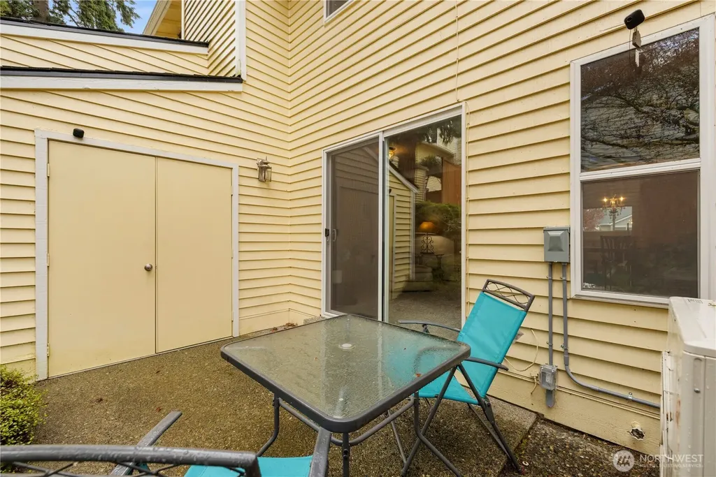 12024 101st Avenue NE Kirkland WA 98034