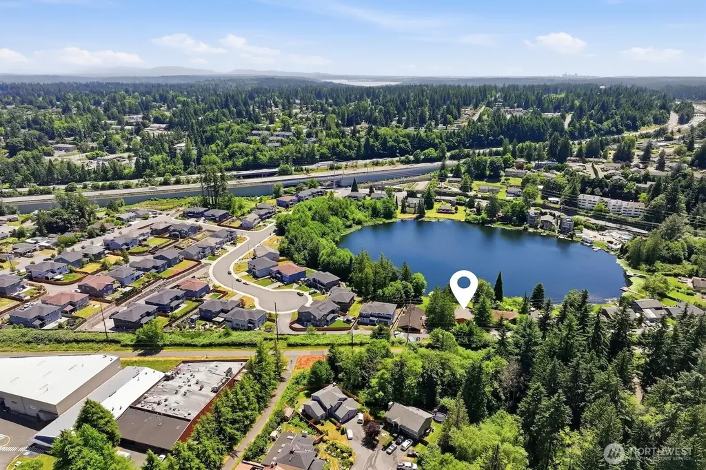 5620 Halls Lake Way Lynnwood WA 98036