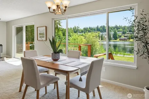 5620 Halls Lake Way Lynnwood WA 98036