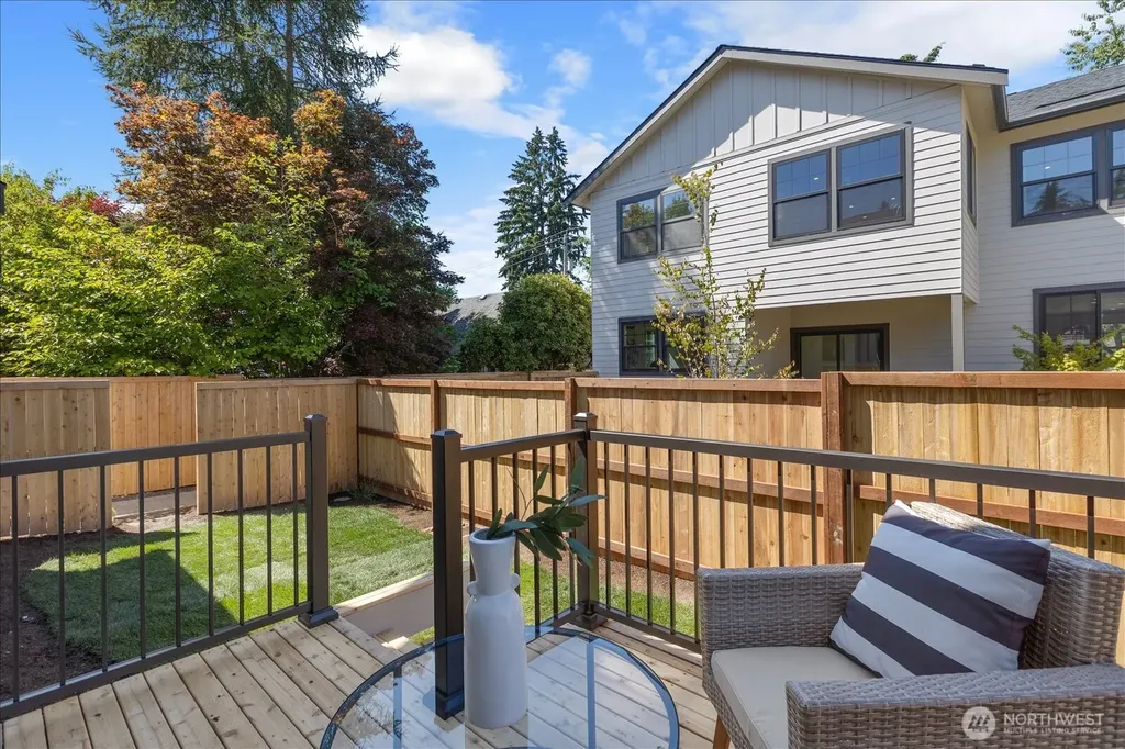 313 SE Andrews Street Issaquah WA 98027