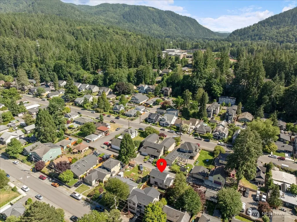 313 SE Andrews Street Issaquah WA 98027