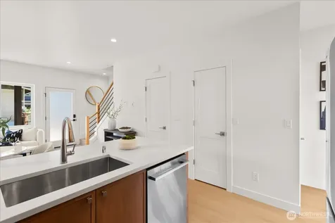 313 SE Andrews Street Issaquah WA 98027
