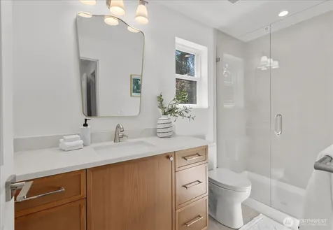 313 SE Andrews Street Issaquah WA 98027
