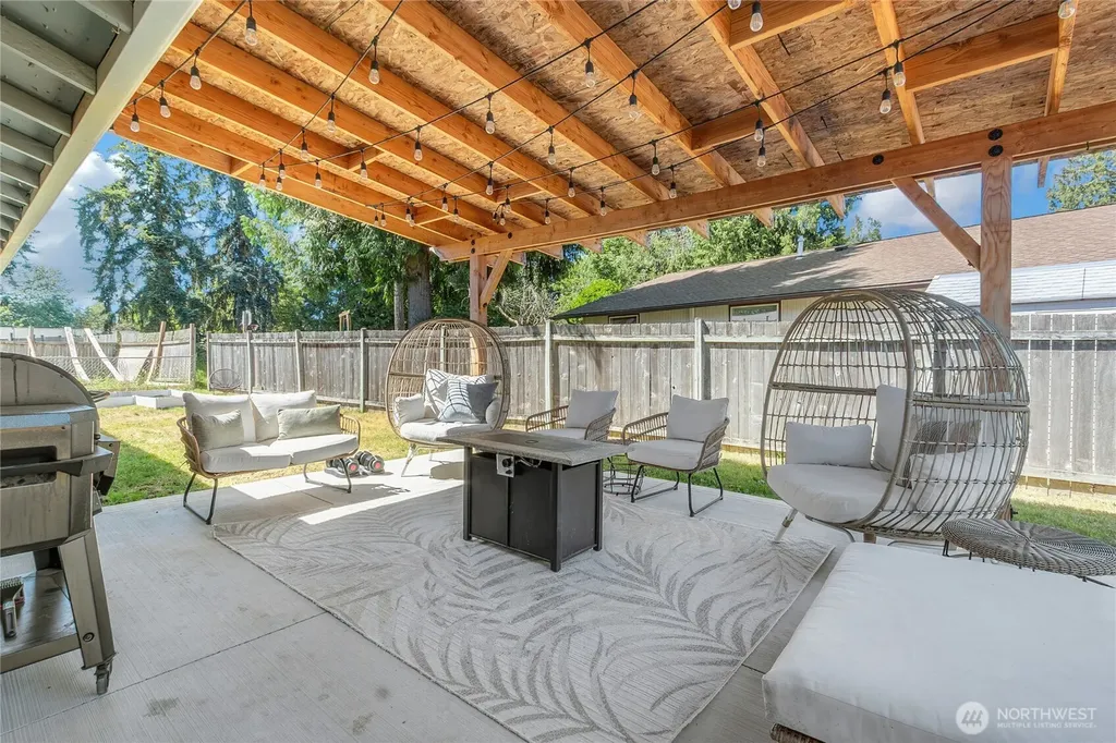 2616 Mt Mckinley Court Puyallup WA 98374
