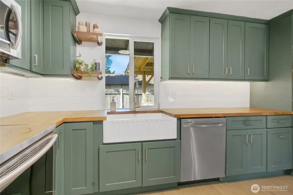 2616 Mt Mckinley Court Puyallup WA 98374